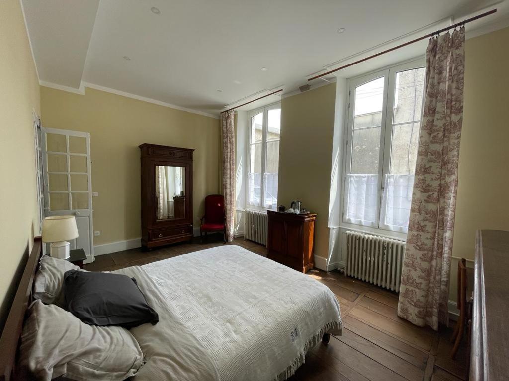 Jardin Des Remparts Bed & Breakfast Orthez Eksteriør bilde